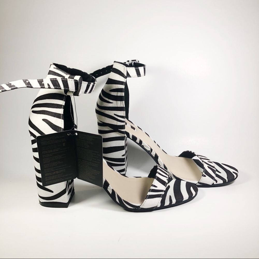 Forever 21 Heels thick zebra stripe print size 9